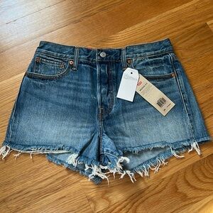 Levi’s Wedgie Fit Jean Shorts